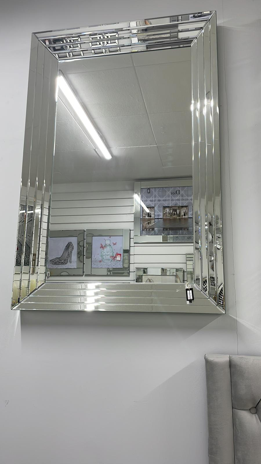 Clara Mirror